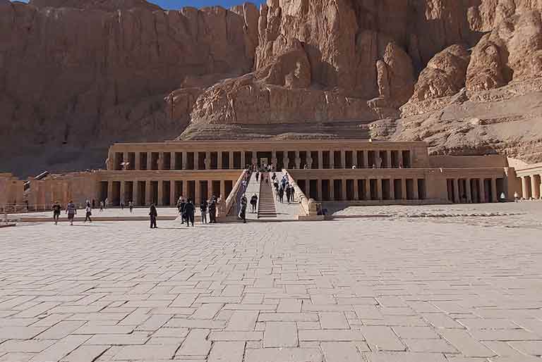 Hatshepsut's Mortuary Temple: A Glorious Ancient Egyptian Wonder