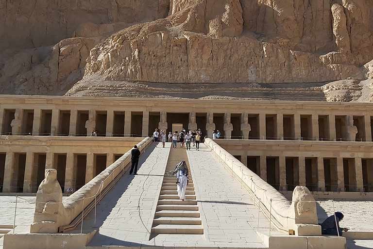 Discover Luxor’s West Bank: Valley of Kings, Colossi & Hatshepsut