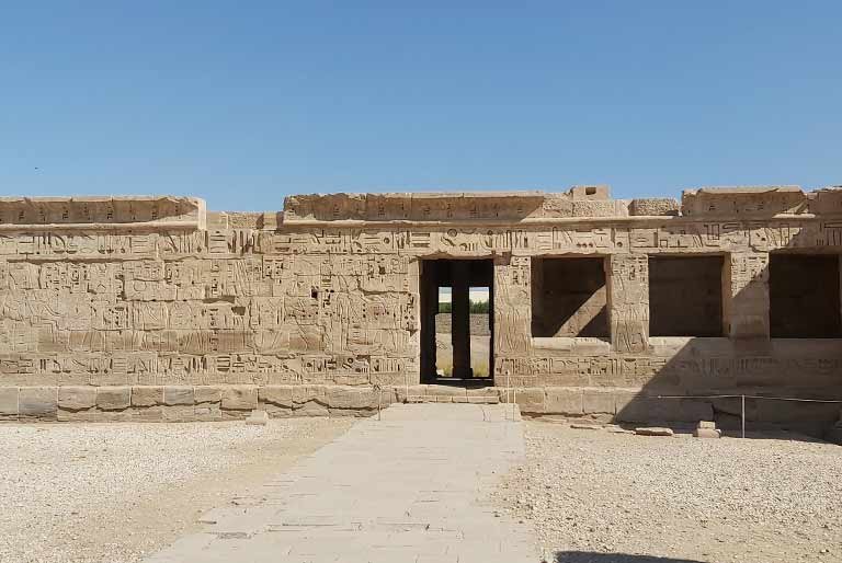 West Bank Wonders: Ramesseum & Medinet Habu Temple Day Tour